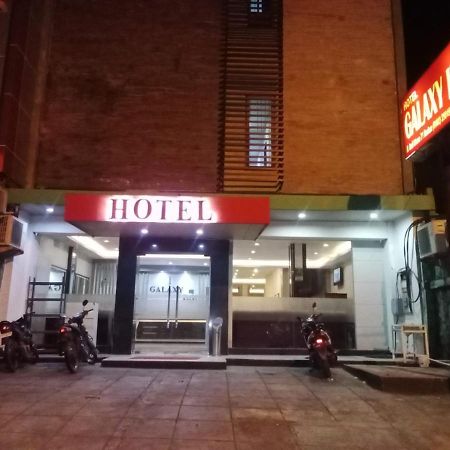 Galaxy Inn Baubau Екстер'єр фото