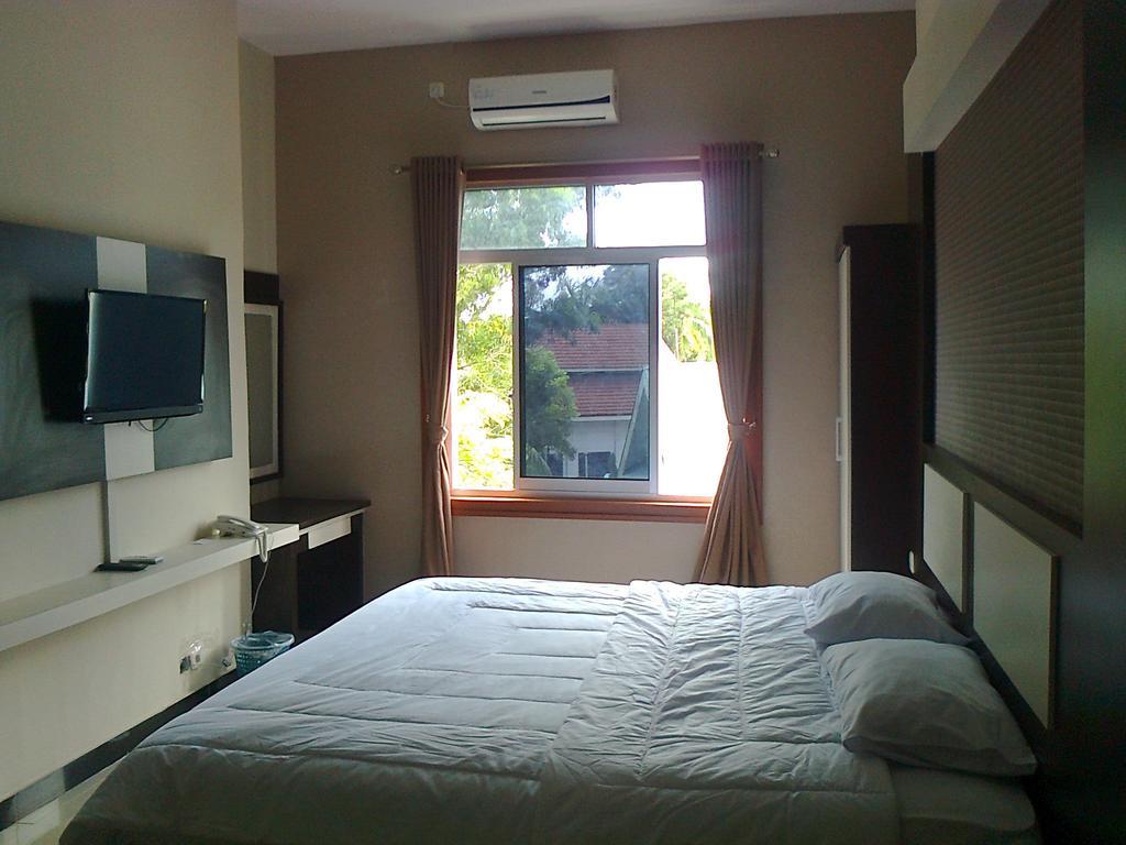 Galaxy Inn Baubau Екстер'єр фото