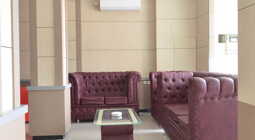 Galaxy Inn Baubau Екстер'єр фото
